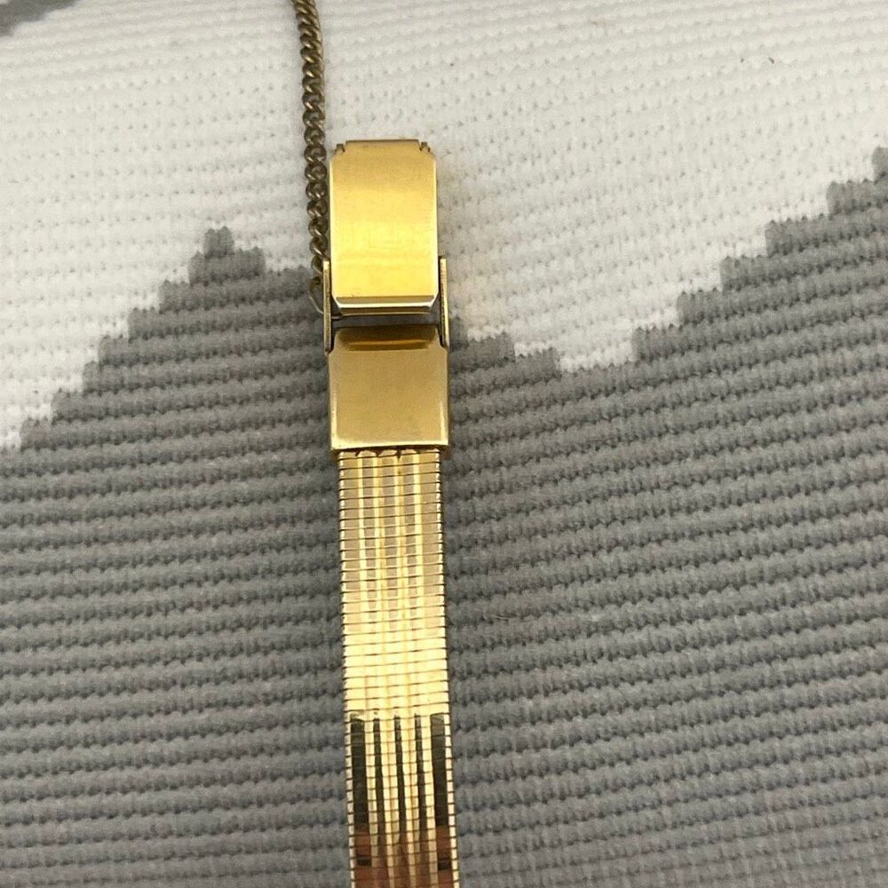 Pulsar Women's Gold Tone Quartz Base Metal Bezel Chain Wristwatch V810-5720 - Picture 4 of 8